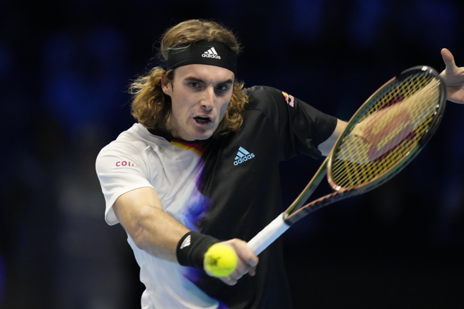 西西帕斯目前对乔柯维奇9连败。（美联社）