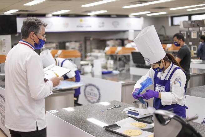 「德麦法国莱思克杯烘焙职人冠军赛」主办单位邀请法国MOF法国最佳工艺师Nicolas Boussin担任比赛技术长。（官方提供）