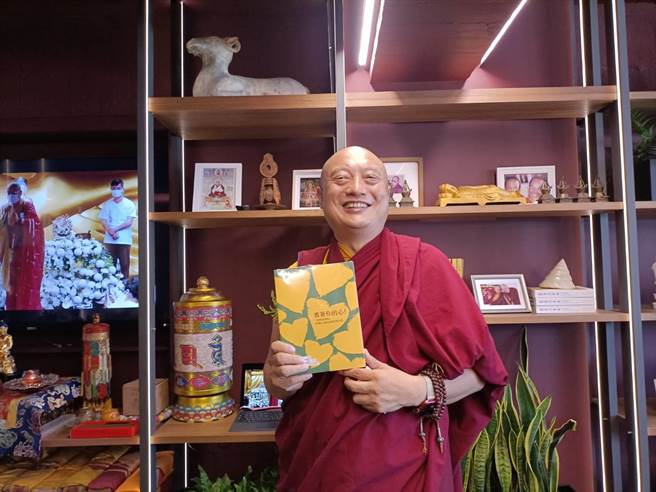 创办人堪千慈囊仁波切出版「西藏生死导引」、「看着你的心」等近20本中、英文及藏文着作。（陈淑娥摄）