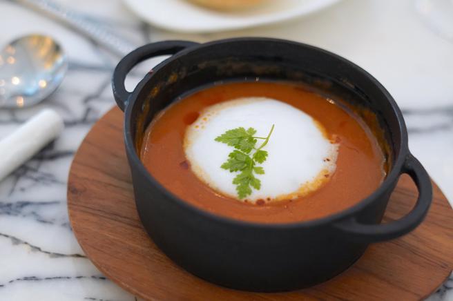 法式龙虾浓汤。（何书青摄）