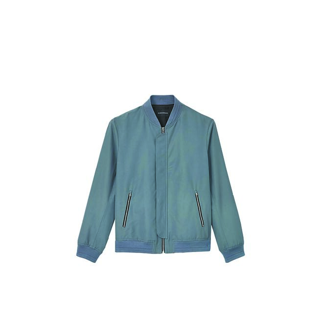 Club Monaco蒼霧藍男士飛行員外套，1萬2900元。（Club Monaco提供）