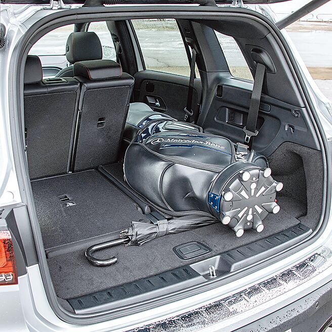 4／2／4收折提升收纳机能。（陈大任摄）