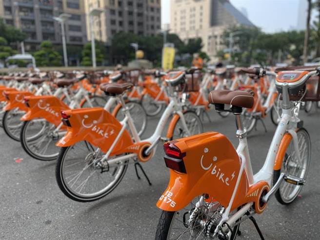 第一波150辆YouBike2.0E电动辅助自行车正式上线。（洪靖宜摄）