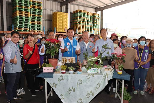 卓兰镇农会16日办理庆祝农民节表扬大会。（苗栗县政府提供／李京升苗栗传真）