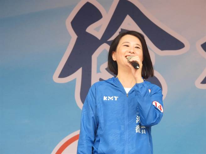 台北市議員王鴻薇今到花蓮替力拚連任的國民黨花蓮縣長徐榛蔚站台。（羅亦晽攝）
