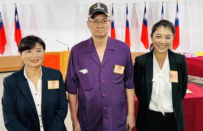 南投县长候选人（左起）蔡培慧、王永庆与许淑华，16日出席首场公办政见发表会。（廖志晃摄）