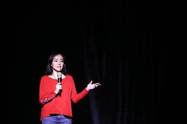 《魔法阿妈》是由导演范瑞君（见图）所执导。（邓博仁摄）