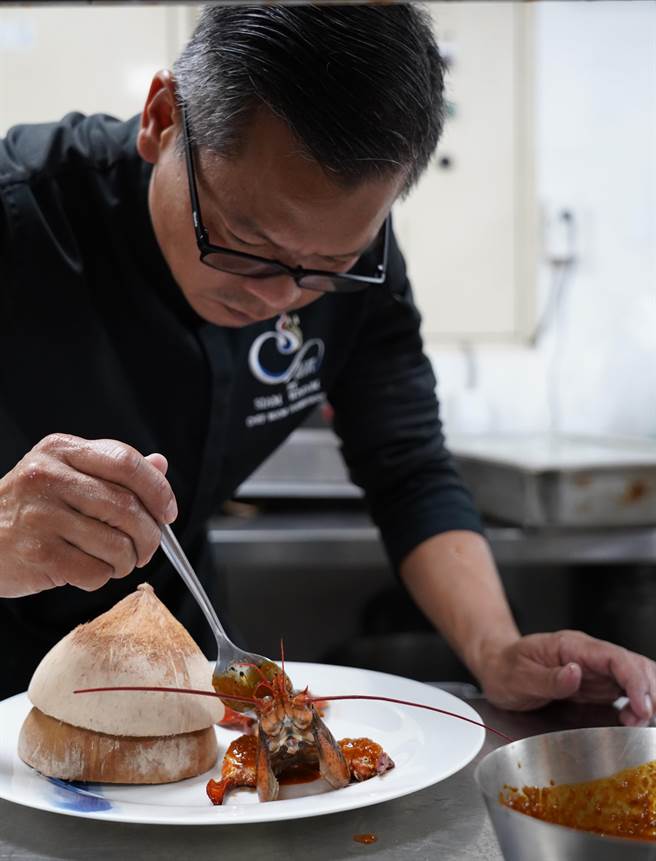 泰國米其林一星餐廳Chim by Siam Wisdom的行政主廚Chef Noom，客座義大皇家酒店。(義大皇家酒店提供)