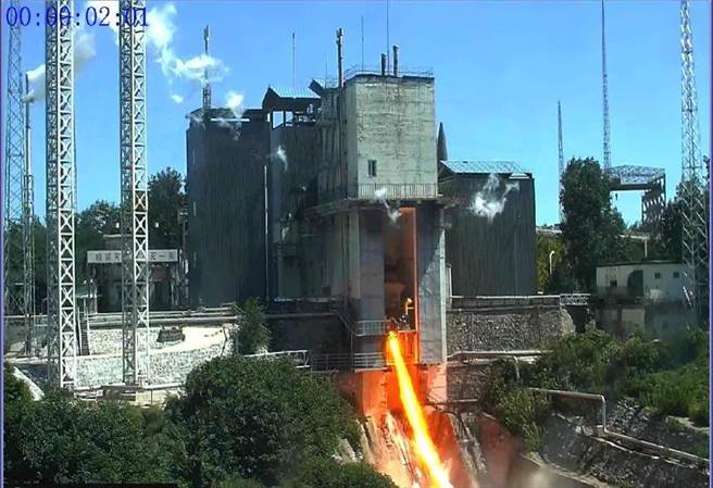 支撑大陆重型火箭研制！25吨级氢氧发动机成功完成全系统试车。（中国航太科技集团资料照）
