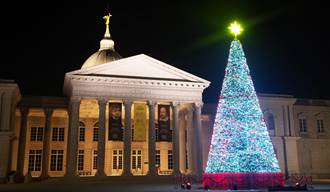年吸6萬人的奇美博物館耶誕周末 耶誕樹搶先亮相