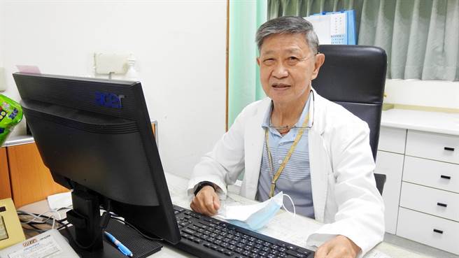 人称周爸的周纮志医师看诊无数，遇病患送礼完全不打开直送政风部门。（卫福部台东医院提供／蔡旻妤台东传真）