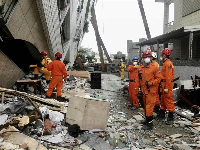 新竹市消防局外勤各大队分队中，共有210位同仁取得救助队证照，比例近90％，居全国第3。（新竹市消防局提供／陈育贤新竹传真）