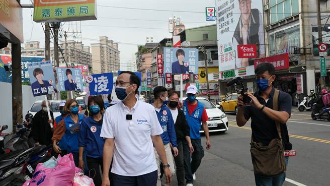 国民党新竹市长候选人林耕仁曾爆民眾党新竹市长候选人高虹安助理费事件，对于是否把资料提交给检调？国民党主席朱立伦表示，林耕仁、国民党目标是针对新竹的执政党。（赖佑维摄）