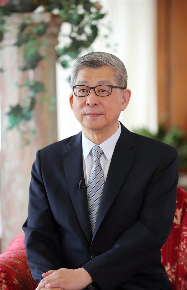 國泰60周年，董事長蔡宏圖發出員工信，勉勵同仁「客戶承諾是最大動力，應勇敢承擔責任、開創新局」。(國泰金控提供)