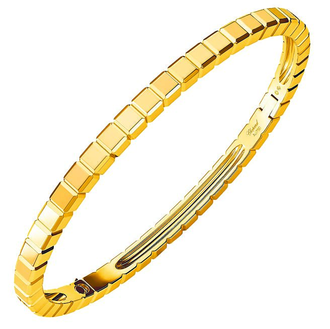 萧邦Ice Cube手鐲，24万6000元。（CHOPARD提供）