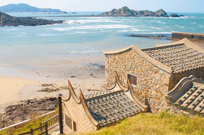 东莒海岸与聚落。（本报资料照片）