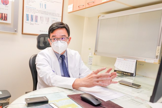 主動脈瓣膜狹窄，若延誤治療恐造成心臟衰竭，建議患者多諮詢醫師意見，共同選擇最適合自己的瓣膜及手術方式。(圖/陳映澄提供)