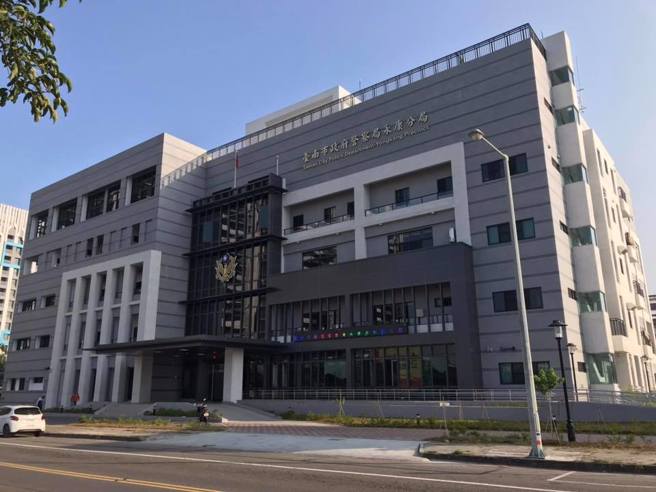 不信抓不到你 警比对惯窃犯案手法抓破获3年前窃案（取自永康分局脸书）