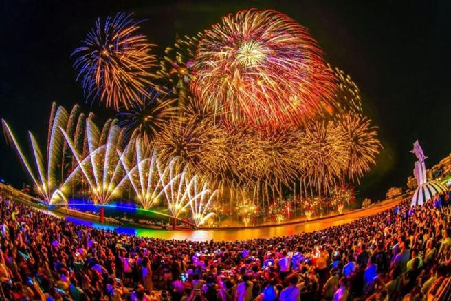 澎湖国际海上花火节已迈入20周年。　图：澎湖县政府旅游处观光促进科／提供