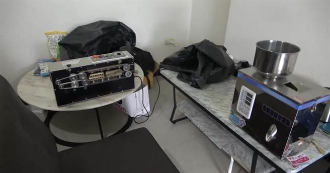 警方攻堅，不過內部已空，僅剩毒品和製毒用品。（翻攝照片／高雄洪靖宜傳真）