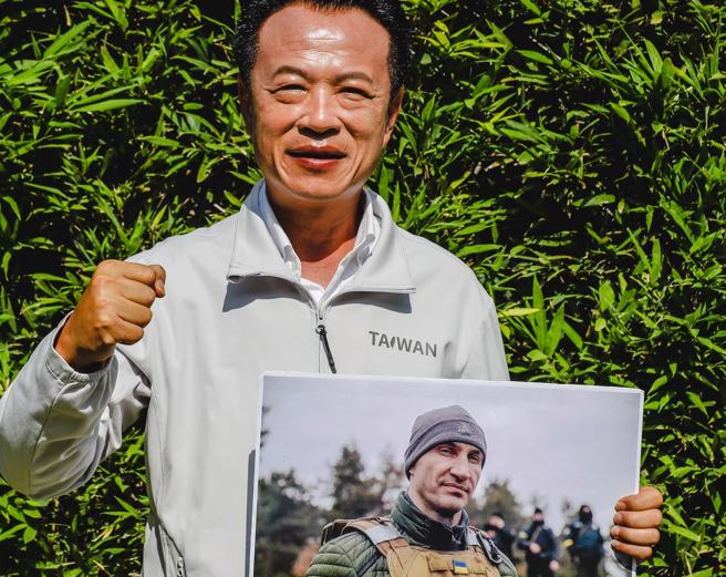 嘉义县长翁章梁。(图取自翁章梁脸书)