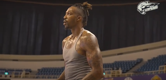 霍华德备战明日举行的开幕战。(撷取自云豹球团提供画面)