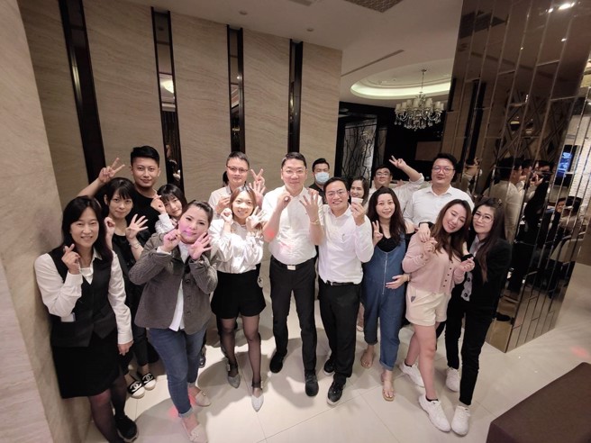 展望未來，除了在業績上再突破，趙儀君也期望藉由自身的成功，擴大誠實房仲服務，讓房仲經紀人這個職業贏得消費者認同。（圖片來源/ 永慶房產集團）