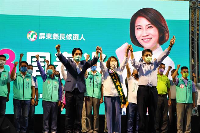 選戰倒數8天，綠營屏東縣長候選人展開選前5大造勢場，首場18日在東隆宮廟埕登場，副總統賴清德也親臨現場站台助選。（謝佳潾攝）