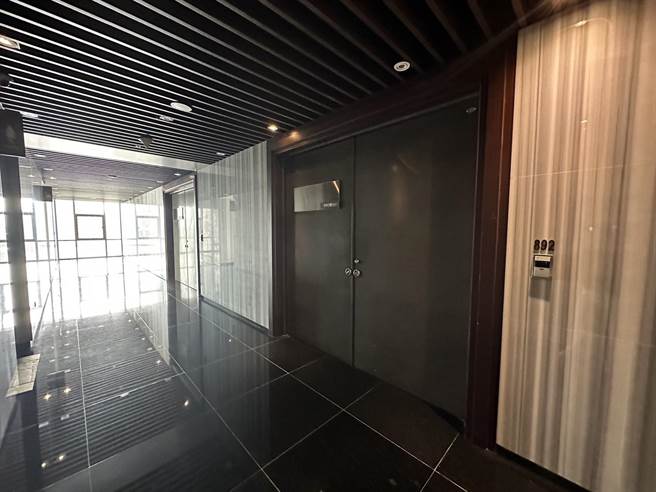 芦竹警分局表示，已派员查访网路谣传的商办大楼，该地址为空屋，且并无营业或居住情形，更没有赌博或任何不法情事。(芦竹警分局提供∕陈梦茹桃园传真)