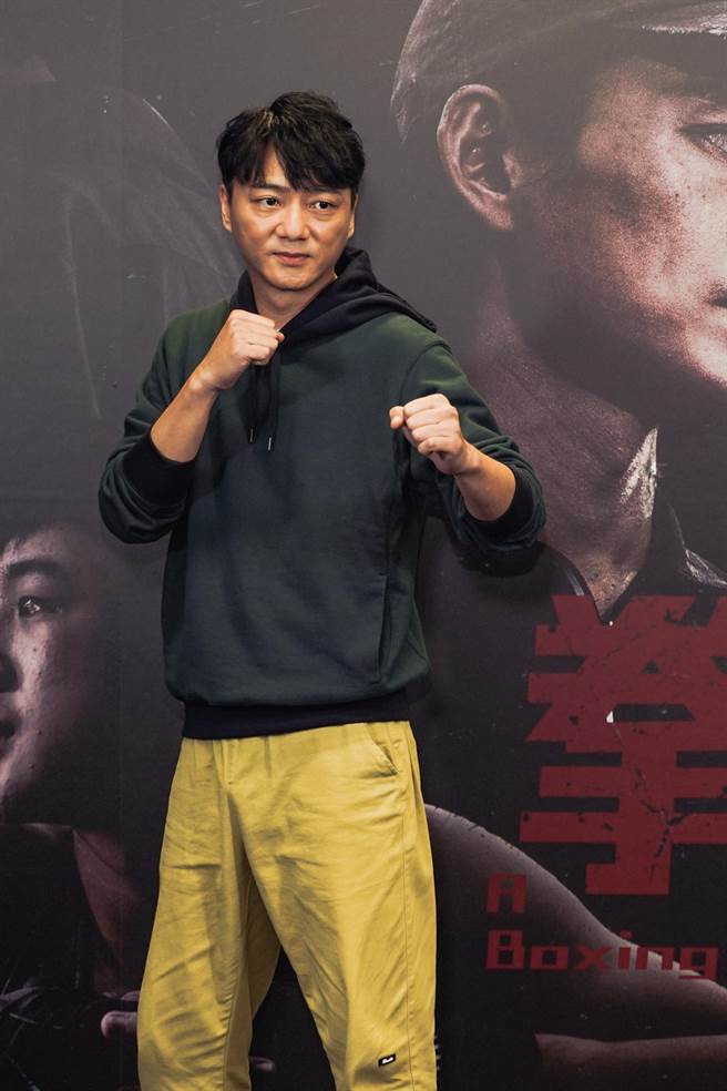 藍葦華飾演退役冠軍拳擊選手。（公視台語台提供）