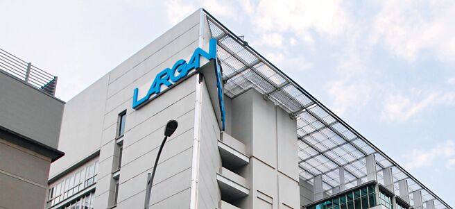 大立光重登股王宝座。图／本报资料照片