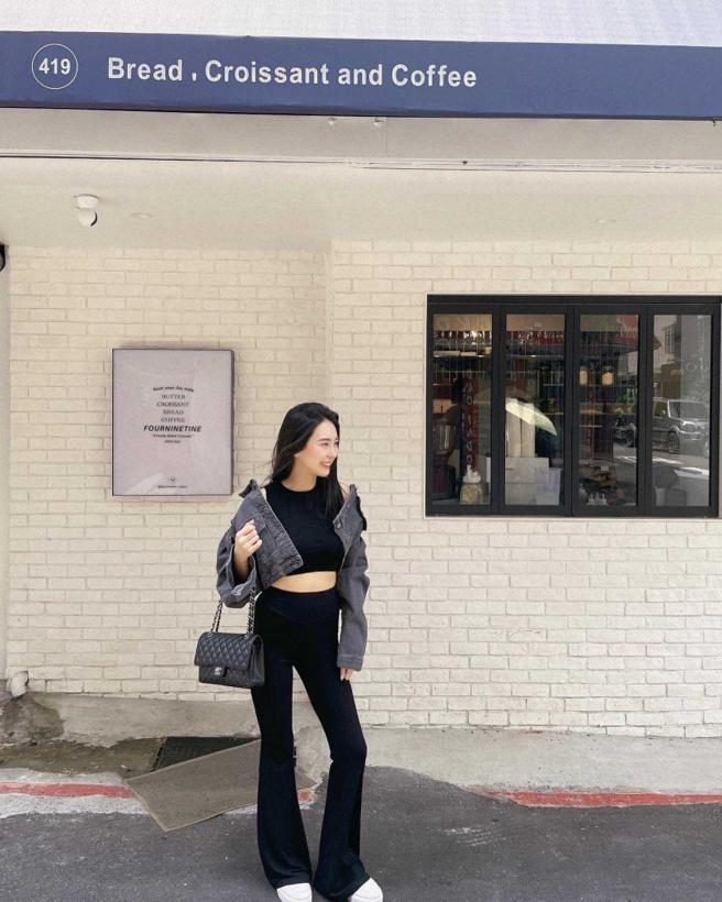 身材姣好的高毓璘私下会穿露肚装，却遭酸民指责她当当妈还露肚子。（图／取自高毓璘脸书）