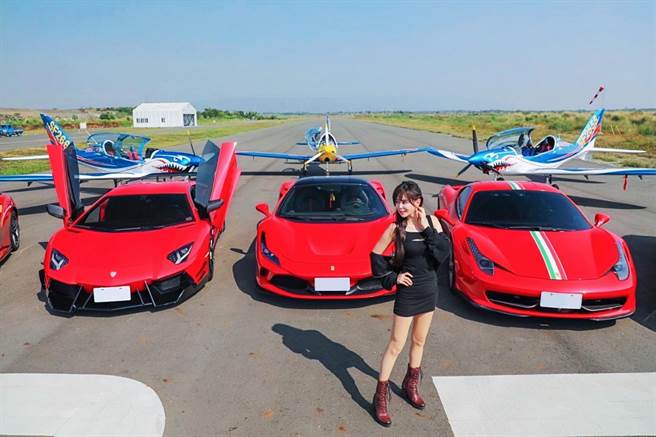 李冠儀開超跑尬世界最快輕航機。（Go車誌提供）
