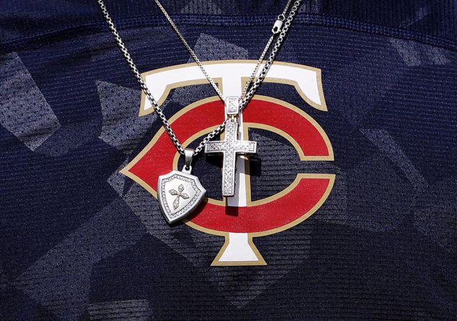 双城原版logo。（美联社资料照）