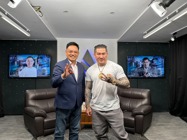 国民党新竹市长候选人林耕仁（左）、网红「馆长」陈之汉（右）。（图／取自林耕仁脸书）