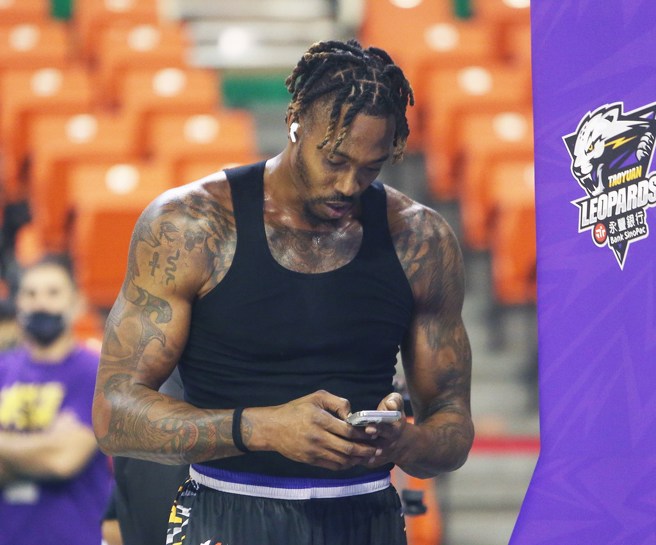 霍华德一度以为自己的手机失窃了。(陈怡诚摄)