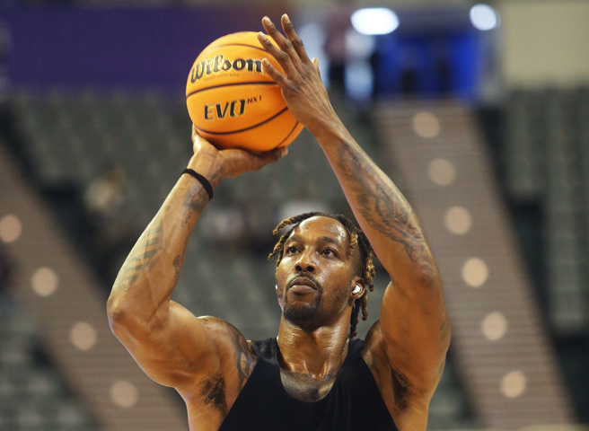 霍華德一登場，引爆現場萬名觀眾熱烈歡呼。（陳怡誠攝）