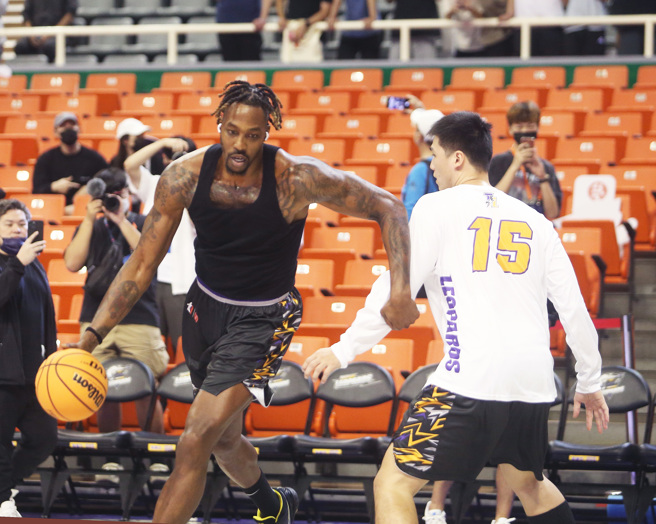 霍华德(左)。(陈怡诚摄)