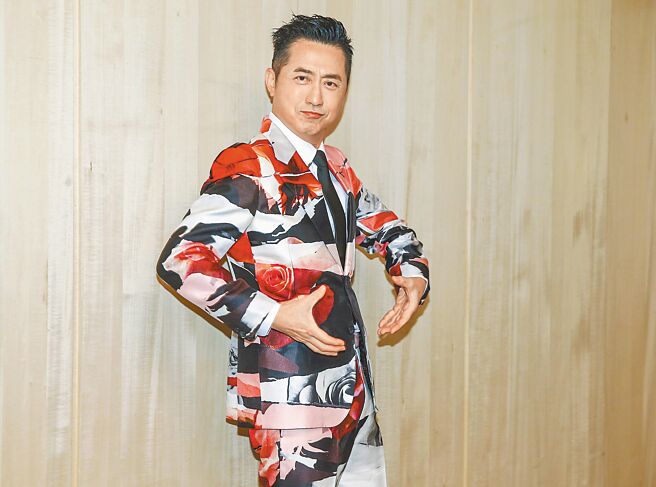 哈林昨特地出席公益慈善晚会，担任表演嘉宾。（粘耿豪摄）