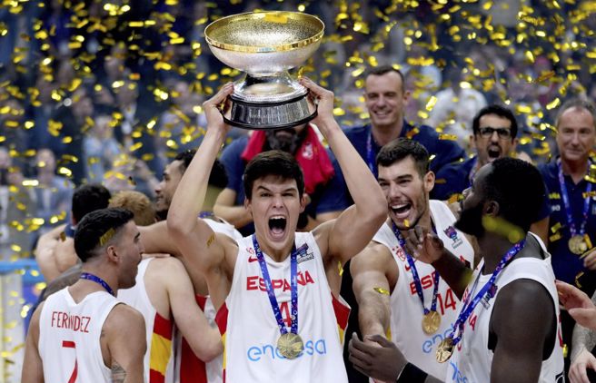 西班牙男篮勇夺欧锦赛冠军。（美联社资料照）