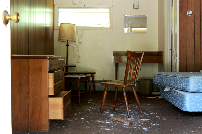 若是遇到飯店頻出狀況、服務不佳，且住飯店花費普遍不低，出遊的好心情瞬間全毀，甚至有人會感到被「當盤子」。（示意圖/ shutterstock）