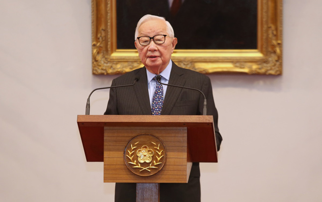 曾銘宗讚張忠謀（如圖）是受人敬重的世界級企業家，近日更代表台灣出席APEC拚外交、拚經濟。（中時資料照／杜宜諳攝）