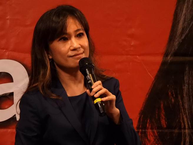 民進黨花蓮縣長候選人Kolas Yotaka邀請知名阿美族歌手莫言，替她創作、演唱競選歌曲「跟著Kolas一起走」。（本報資料照片）