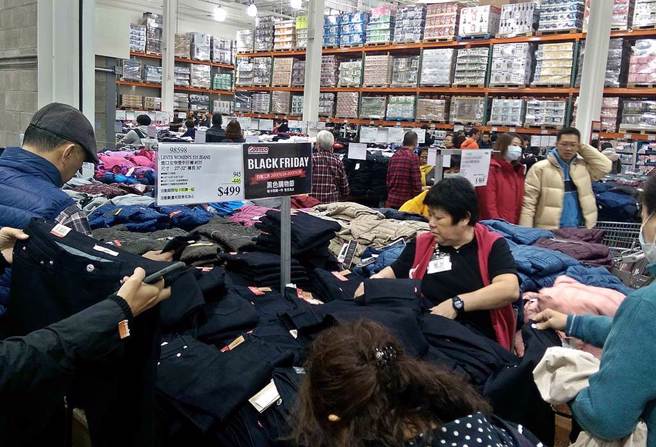 好市多黑色购物节21日开跑，公布首日8项精选商品。（资料照／张铠乙摄）