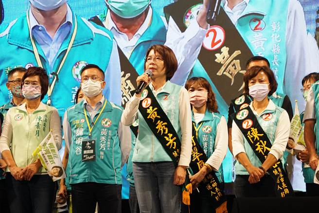 民进党彰化县长候选人黄秀芳，强调全会恢復369重阳敬老礼金，争取举办台湾灯会。（吴建辉摄）