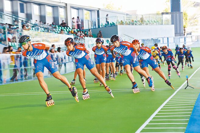 屏東國際滑輪溜冰場完工啟用，未來可望提供專業選手完善訓練場地。（林和生攝）