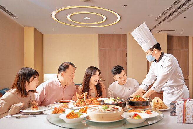 明年有長達10天的春節連假，餐飲業者超前部署搶攻年菜商機。（業者提供）