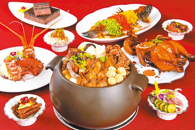 JR東日本大飯店台北推出15到20人可共享的巨無霸佛跳牆年菜組。（業者提供）