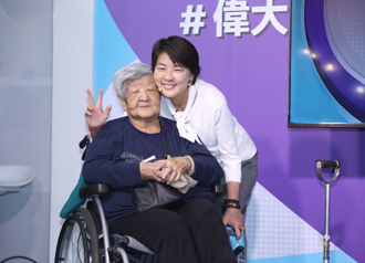 溫馨親子牌！黃珊珊選前最後競選廣告  93歲老母驚喜現身