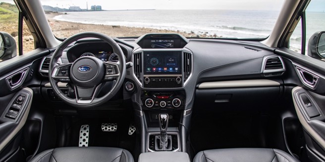 仪表控台简约大方，内含有多项先进科技。（陈大任摄）